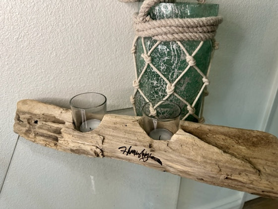 Simple and elegant driftwood candle